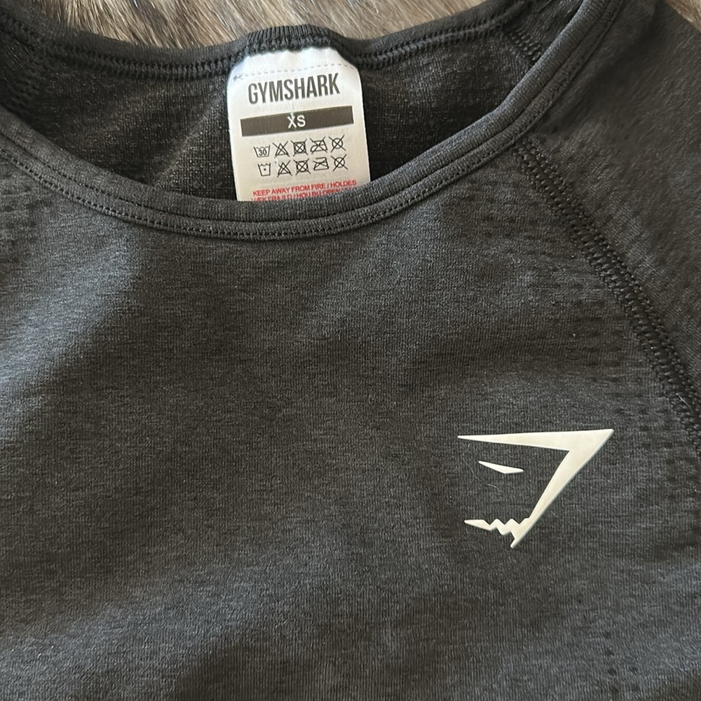 Gymshark *NWOT* Women's Vital Seamless Crop Top in Black - Picture 6 of 11